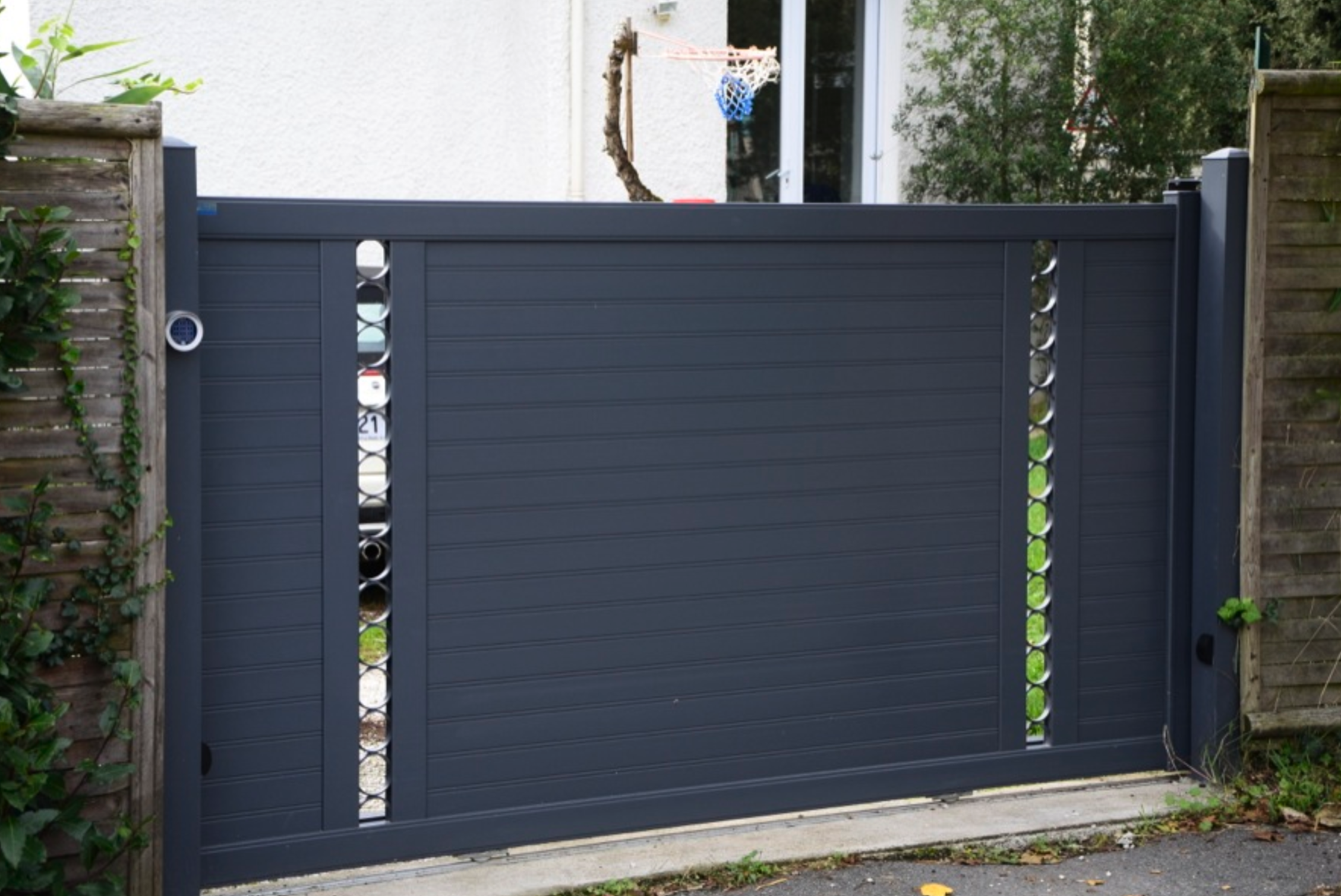 Portails aluminium contemporain